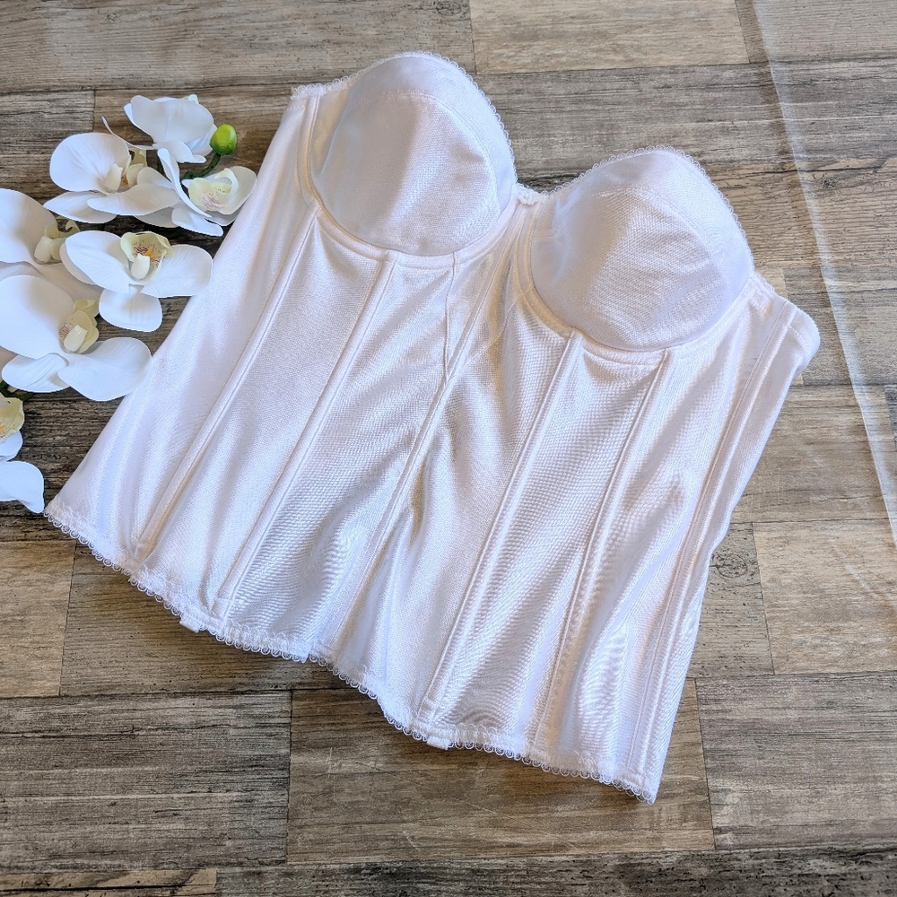 Dominique White Lightly Lined Underwire Corset With Boning Size 34D EUC